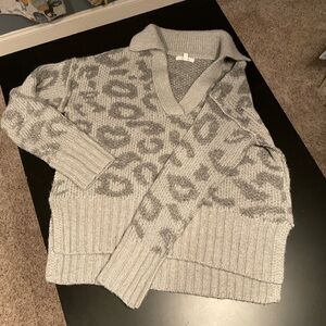 Maurices Gray Animal Print V-Neck Sweater